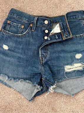 Levi’s 501 High-Rise Distressed Denim Shorts - Blue